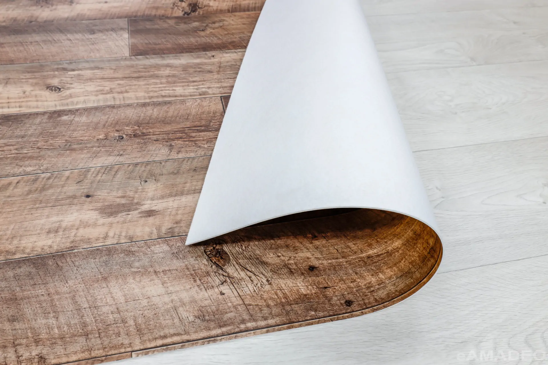 PVC podlaha Essentials (Iconik) 280T authentic dark natural